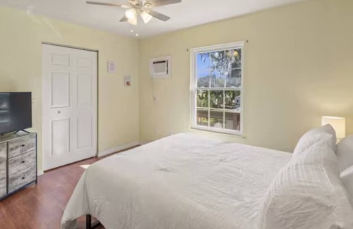 Leesburg Apartamento | Waterfront, Boat Launch, King Bed w/en suite bath