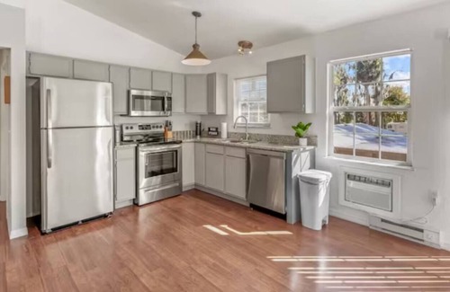 Leesburg Apartamento | Waterfront, Boat Launch, King Bed w/en suite bath