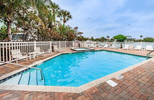 Clearwater Beach Casa | Waterfront Breeze Condo