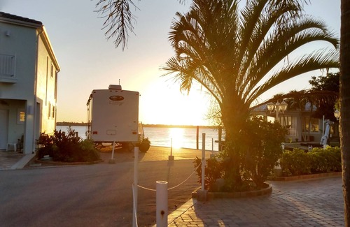 Nettles Island Casa | Waterfront bungalow on canal with sunset views oceanfront beach resort community