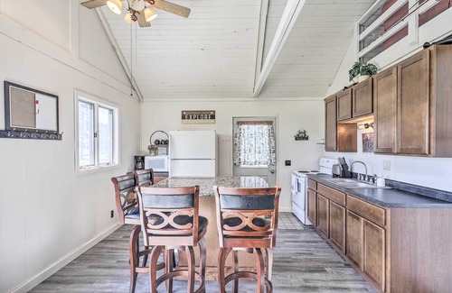 Butternut Cabina | ¡NUEVO! Waterfront Butternut Lake Inicio w / muelle privado