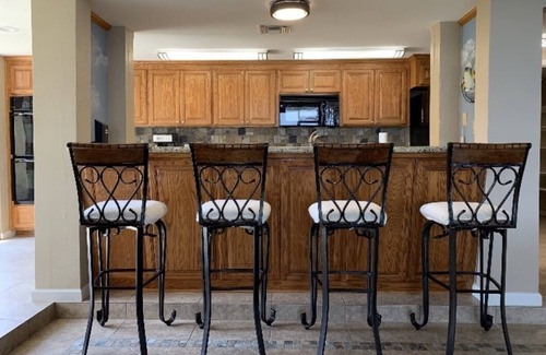Nassau Bay Casa | Waterfront by Nassau Bay’s popular party cove