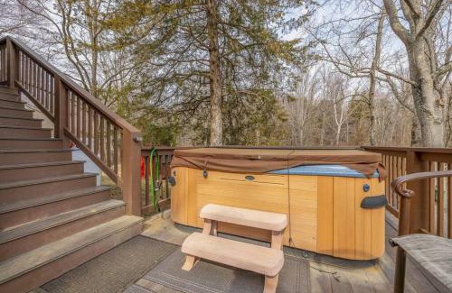Stanardsville Casa | Waterfront Cabin 20 Mins to National Park & Massanutten!