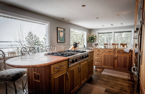 Gills Rock Cabina | Waterfront Cabin Retreat at Door County's Edge