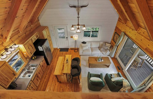 De Soto Cabina | Waterfront Cabin - Sauna - Fire Pit - Private Deck