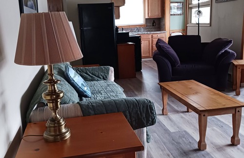Lake Luzerne Cabina | Cabaña frente al mar con vista y muelle privado