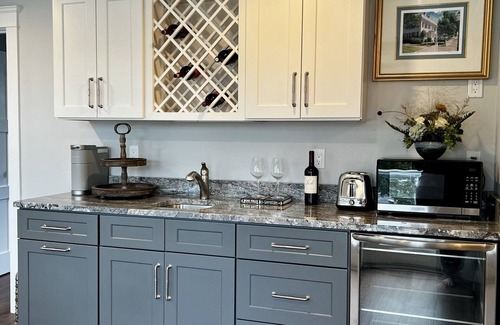Portsmouth Cabaña | Waterfront Getaway Vacation Home
