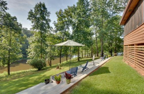 Wiley Casa | Waterfront CasAbella Cottage with Kayaks and Fishing