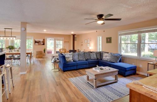 Wiley Casa | Waterfront CasAbella Cottage with Kayaks and Fishing