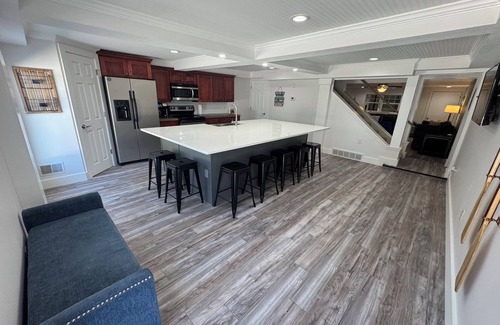 Sandusky Casa | Waterfront Catalina on Lake Erie-1.7 miles to Cedar Pt