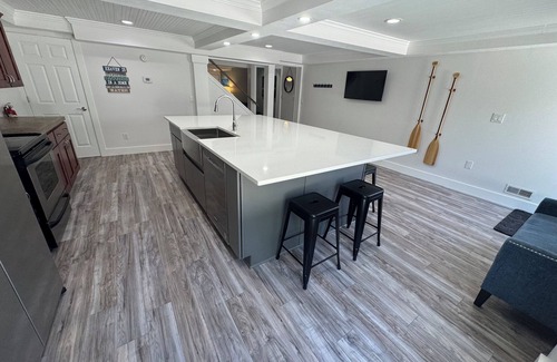 Sandusky Casa | Waterfront Catalina on Lake Erie-1.7 miles to Cedar Pt