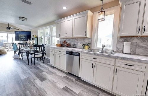 Crystal River Casa | WATERFRONT CATCH OF THE DAY-PRIVATE DOCK- GULF ACCESS! KAYAK-SCALLOP-FISH!