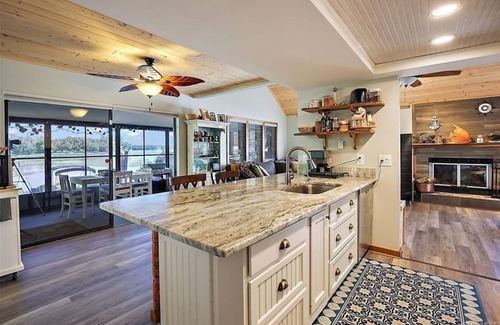 Hernando Casa | Waterfront Chalet home on Hernando lake chain