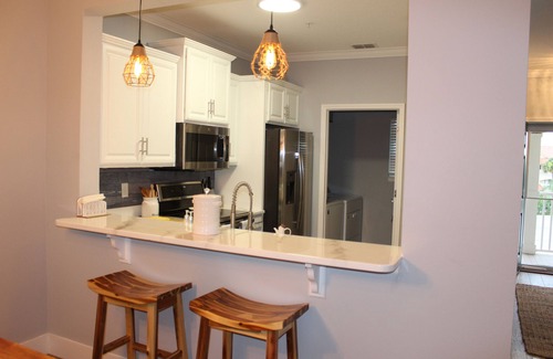 Bouchelles Island Condominio | Waterfront Community 2 Bedroom - Southern Coastal Design