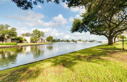 Walden on Lake Conroe Apartamento | Waterfront Condo on Lake Conroe with Boat Launch!