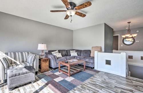 Osage Beach Apartamento | Waterfront Condo with Community Perks in Osage Beach
