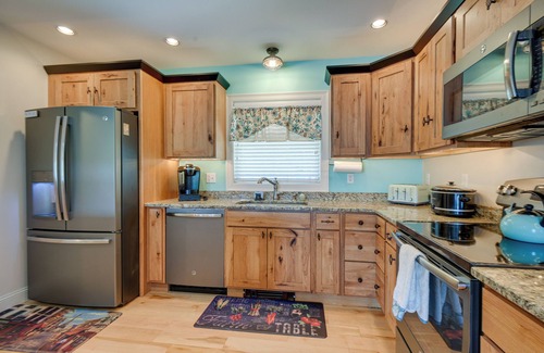 Silver Lake Condominio | Waterfront Conway Area Condo: Walk to Beach!
