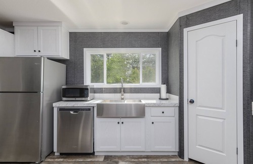 Seabrook Cabaña | Waterfront Cottage 3 Bedrooms