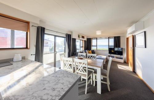 Bluff Casa | Waterfront Cottage Bluff