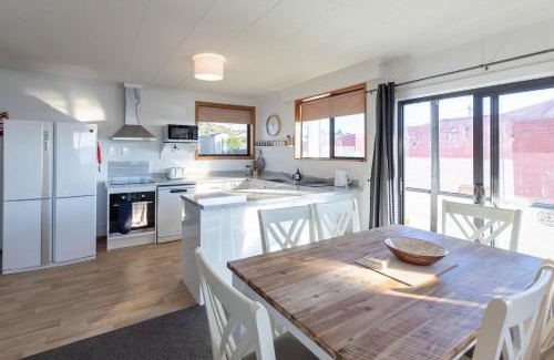 Bluff Casa | Waterfront Cottage Bluff