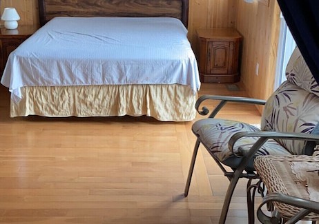 Valentia Cabaña | Waterfront Cottage rental in the Kawathra Lake (Private and Quiet)