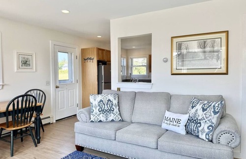 Bass Harbor Casa | Waterfront Cottage + Dock & Swim Access! [Seaside]