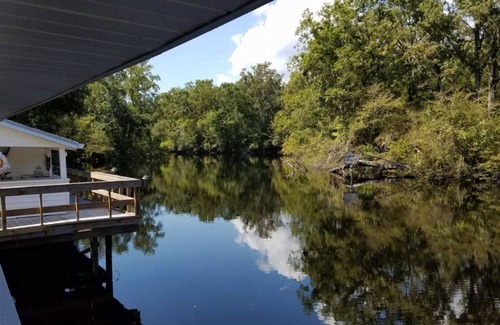 Perry Cabaña | Waterfront Cottage on the scenic Aucilla River.