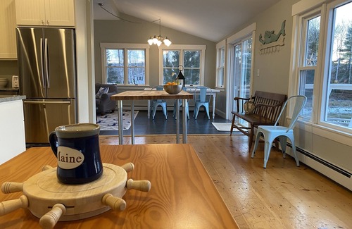 Boothbay Casa | Waterfront Cottage on Tidal Cove with Dock