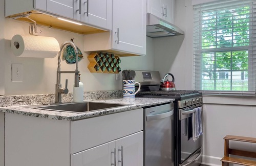 Charlestown Cabaña | Waterfront cottage in historic Charlestown, Maryland