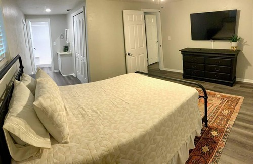 Smith County Cabaña | WATERFRONT! - County Line Cove