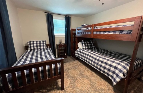 Smith County Cabaña | WATERFRONT! - County Line Cove
