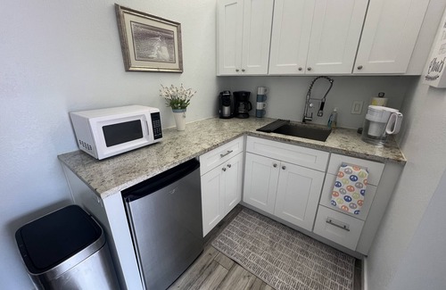 Fort Myers Casa | Waterfront, Cozy, Private, Guest House