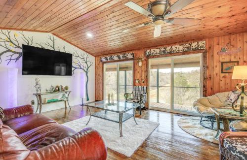 Dandridge Casa | Waterfront Dandridge Cabin, 24 Mi to Pigeon Forge!