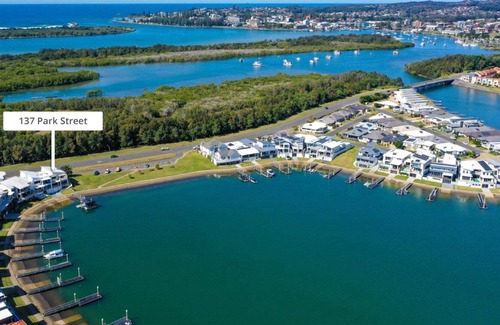 Port Macquarie Casa | Waterfront Delight, TOP NOTCH