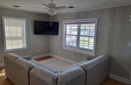 Cedar Point Casa | Waterfront, dock, Hot tub, kayaks, King Bedroom with amazing views, RELAXATION, 2 miles to the beach
