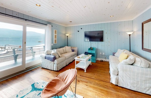 Hall Quarry Casa | Waterfront, dog-friendly home on Somes Sound with amazing view & firepit