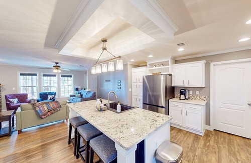 Saluda Casa | Waterfront, dog-friendly home on Lake Murray with dock, kayaks & firepit