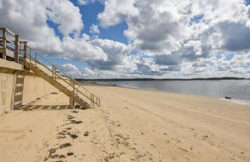 Wellfleet Casa | Waterfront easy access to town center