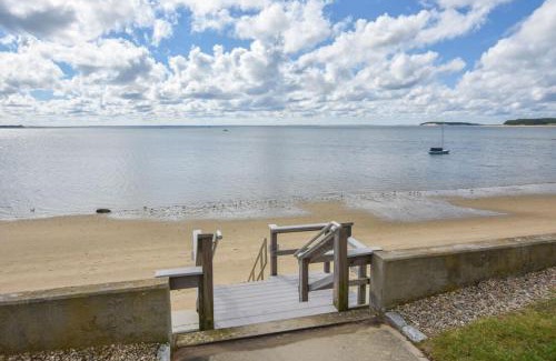 Wellfleet Casa | Waterfront easy access to town center