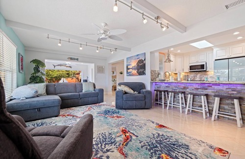 Anona Casa | Luxury Beach House on the Water with POOL.
