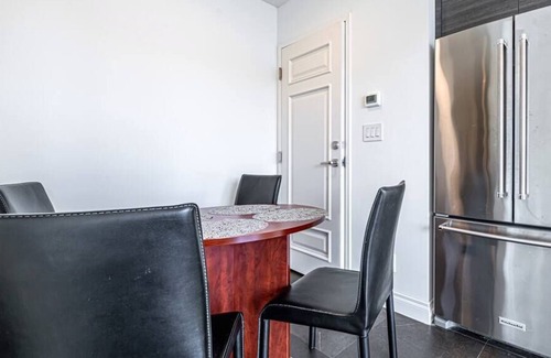 Port Moody Casa | Waterfront Escape | Waterfront | HotTub | Grill