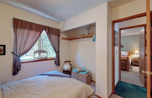 West Hills Casa | Frente al mar, hogar familiar con muelle y kayaks - ¡perros bienvenidos!