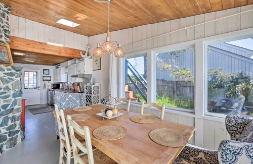Ferndale Casa | Waterfront Ferndale Home: Deck + Beach Access