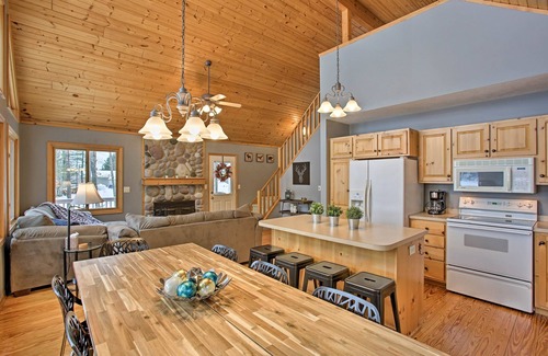 Fife Lake Cabaña | Acogedor Waterfront Fife Lake Cottage en el lago!