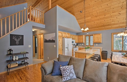 Fife Lake Cabaña | Acogedor Waterfront Fife Lake Cottage en el lago!