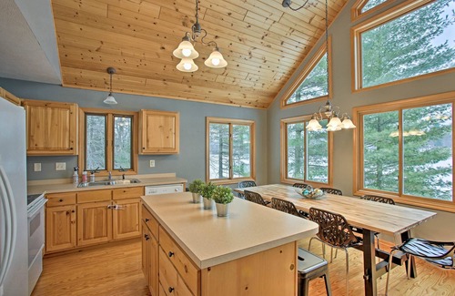 Fife Lake Cabaña | Acogedor Waterfront Fife Lake Cottage en el lago!