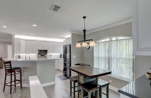 Vero Beach Casa | Waterfront, fish from dock, 4 min to beach, Private Pool, Dock and beach