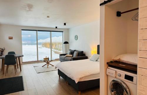 Hauganes Casa | Waterfront Fjord House