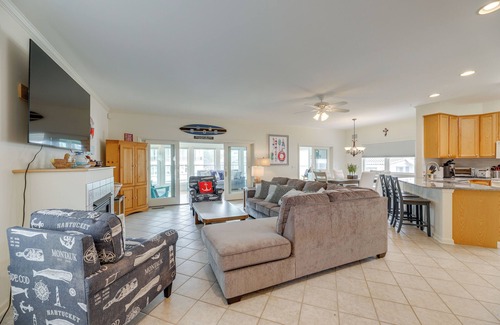 Keen-Wik On the Bay Casa | Waterfront Gem w/ Dock: 3 Mi to Fenwick Island Fun