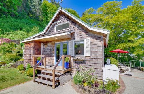 Camano Island Casa | Waterfront Gem with 2 Patios on Camano Island